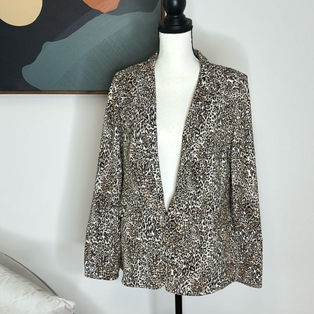 Chicos animal, print blazer, size one